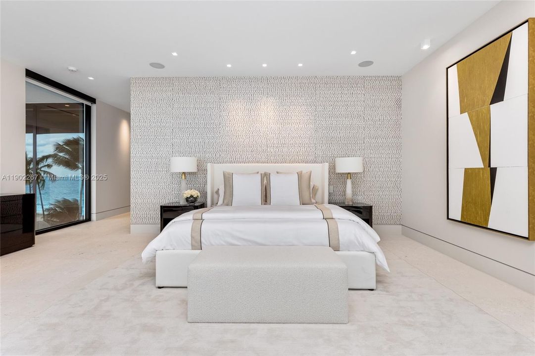 For Sale: $35,995,000 (5 beds, 5 baths, 10289 Square Feet)