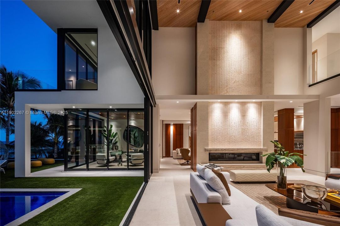 For Sale: $35,995,000 (5 beds, 5 baths, 10289 Square Feet)