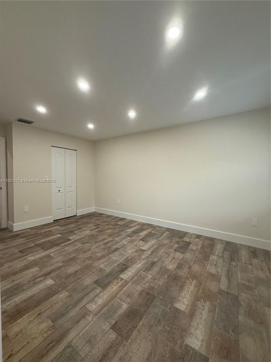 Recently Rented: $2,700 (2 beds, 2 baths, 1030 Square Feet)