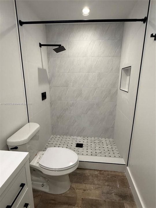 Recently Rented: $2,700 (2 beds, 2 baths, 1030 Square Feet)