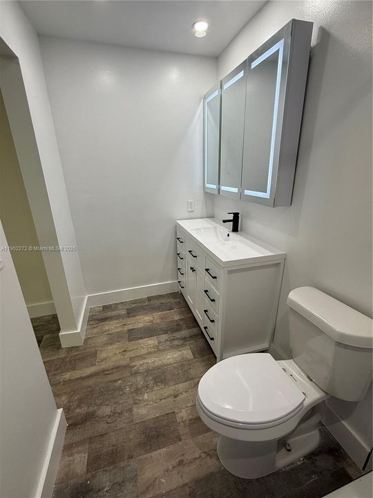 Recently Rented: $2,700 (2 beds, 2 baths, 1030 Square Feet)