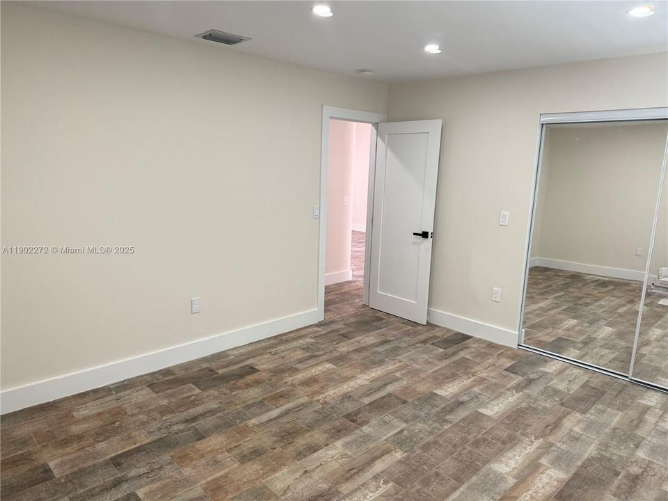 Recently Rented: $2,700 (2 beds, 2 baths, 1030 Square Feet)