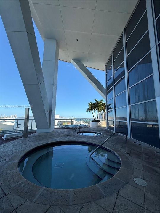 Recently Rented: $4,500 (2 beds, 2 baths, 1208 Square Feet)