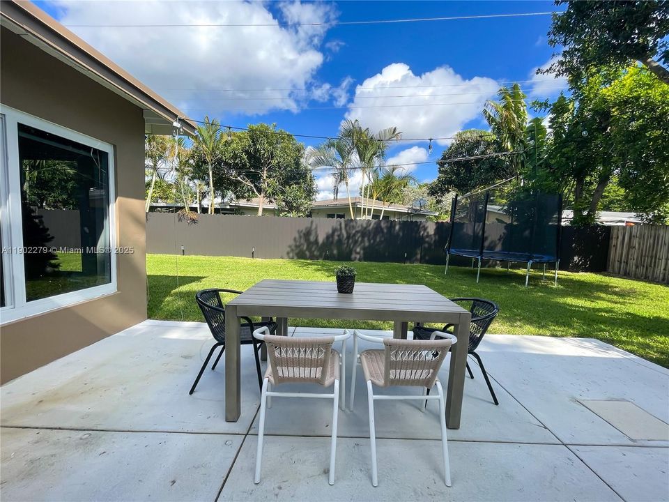 На продажу: $695,000 (3 спален, 2 ванн, 1280 Квадратных фут)