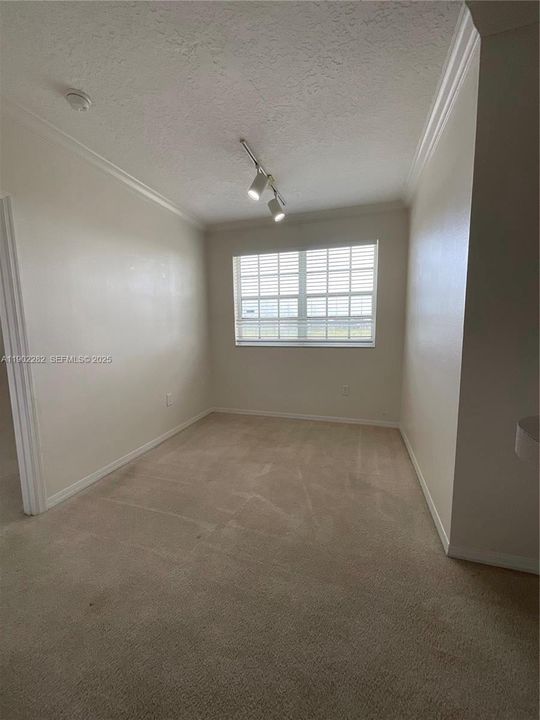 For Rent: $2,300 (2 beds, 2 baths, 1130 Square Feet)