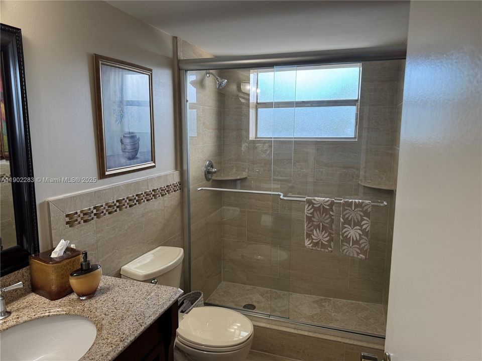 For Sale: $183,000 (2 beds, 2 baths, 1025 Square Feet)