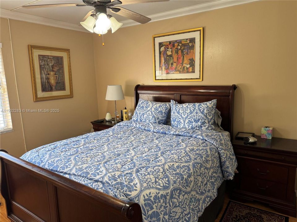 For Sale: $183,000 (2 beds, 2 baths, 1025 Square Feet)