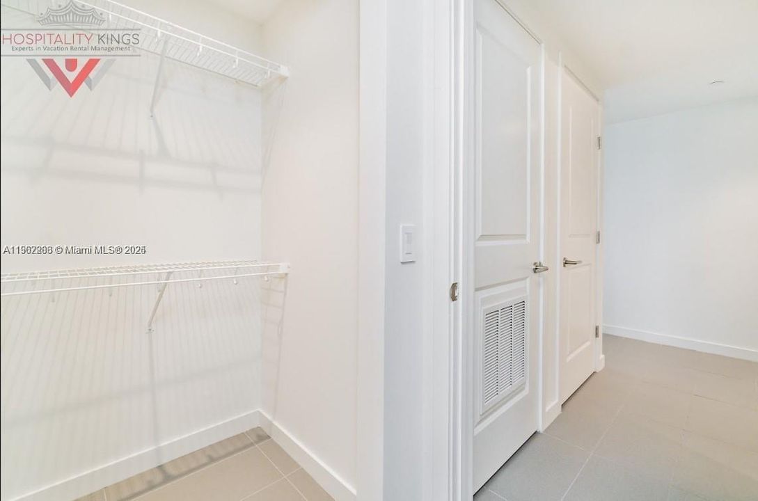 На продажу: $525,000 (2 спален, 2 ванн, 1018 Квадратных фут)