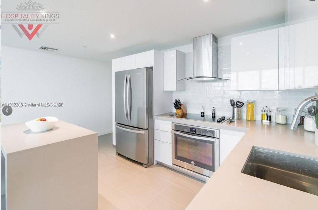 На продажу: $525,000 (2 спален, 2 ванн, 1018 Квадратных фут)