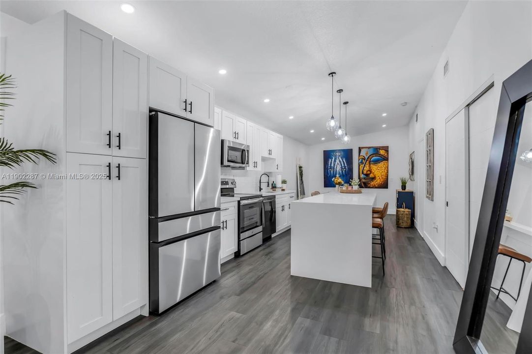 For Sale: $580,000 (3 beds, 2 baths, 1378 Square Feet)