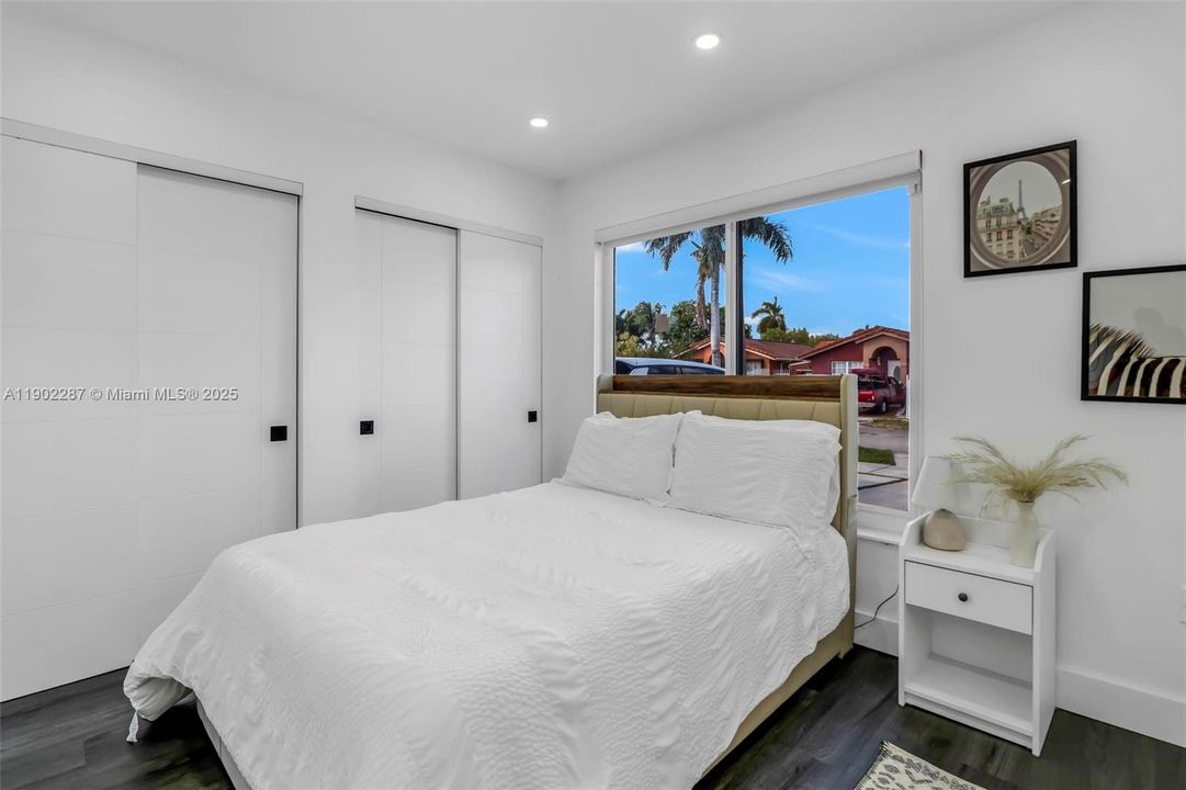 For Sale: $580,000 (3 beds, 2 baths, 1378 Square Feet)