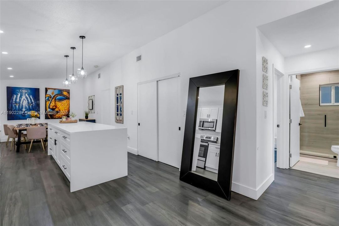 For Sale: $580,000 (3 beds, 2 baths, 1378 Square Feet)