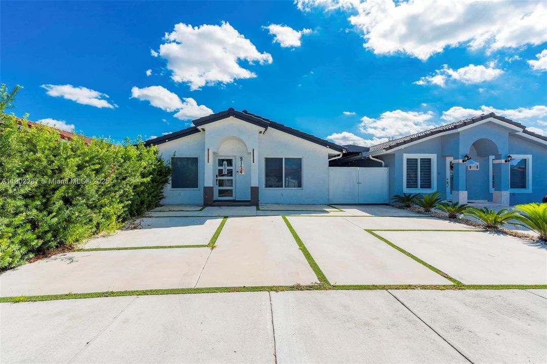 For Sale: $580,000 (3 beds, 2 baths, 1378 Square Feet)