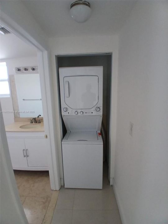 Recently Rented: $2,300 (1 beds, 1 baths, 750 Square Feet)