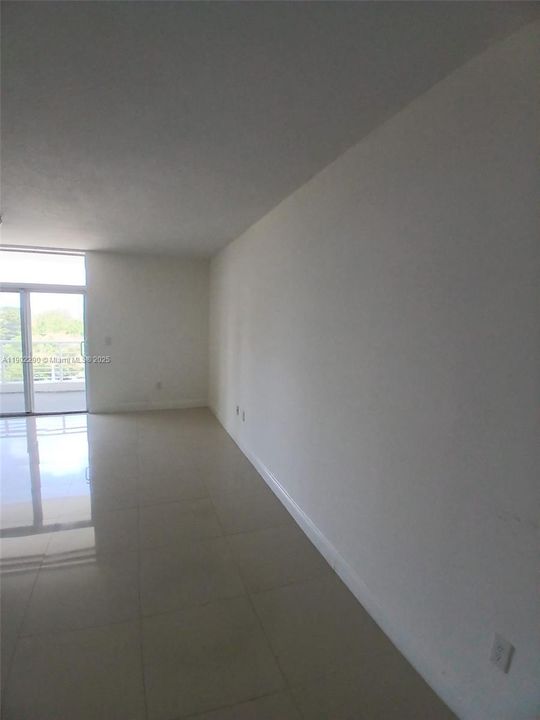 Recently Rented: $2,300 (1 beds, 1 baths, 750 Square Feet)