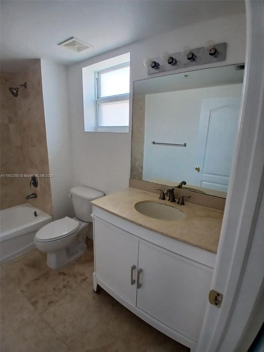Recently Rented: $2,300 (1 beds, 1 baths, 750 Square Feet)