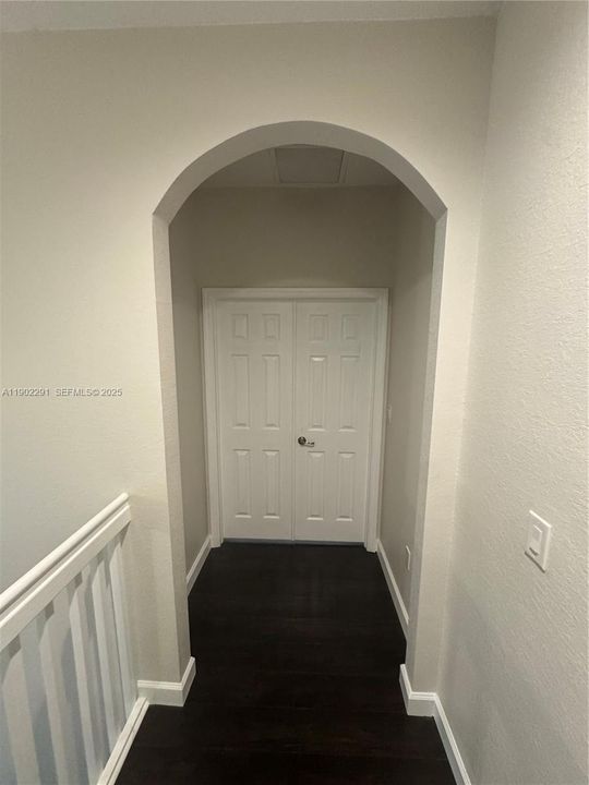 出租: $4,800 (4 贝兹, 3 浴室, 3080 平方英尺)