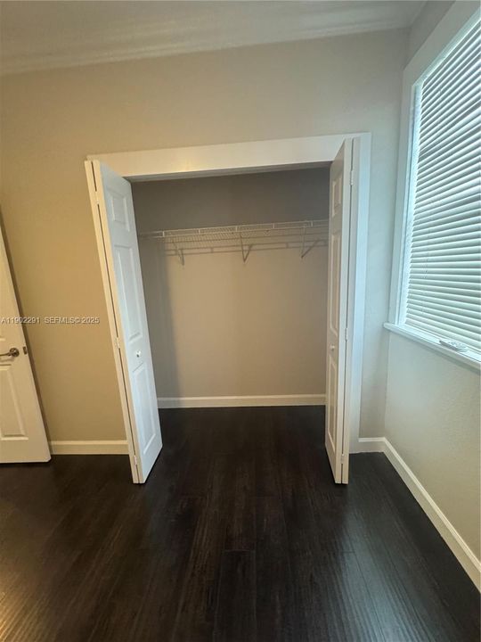 出租: $4,800 (4 贝兹, 3 浴室, 3080 平方英尺)