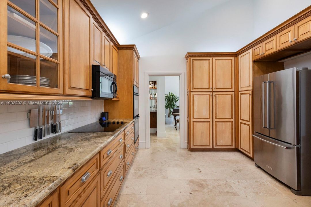 待售: $2,199,999 (4 贝兹, 2 浴室, 3516 平方英尺)