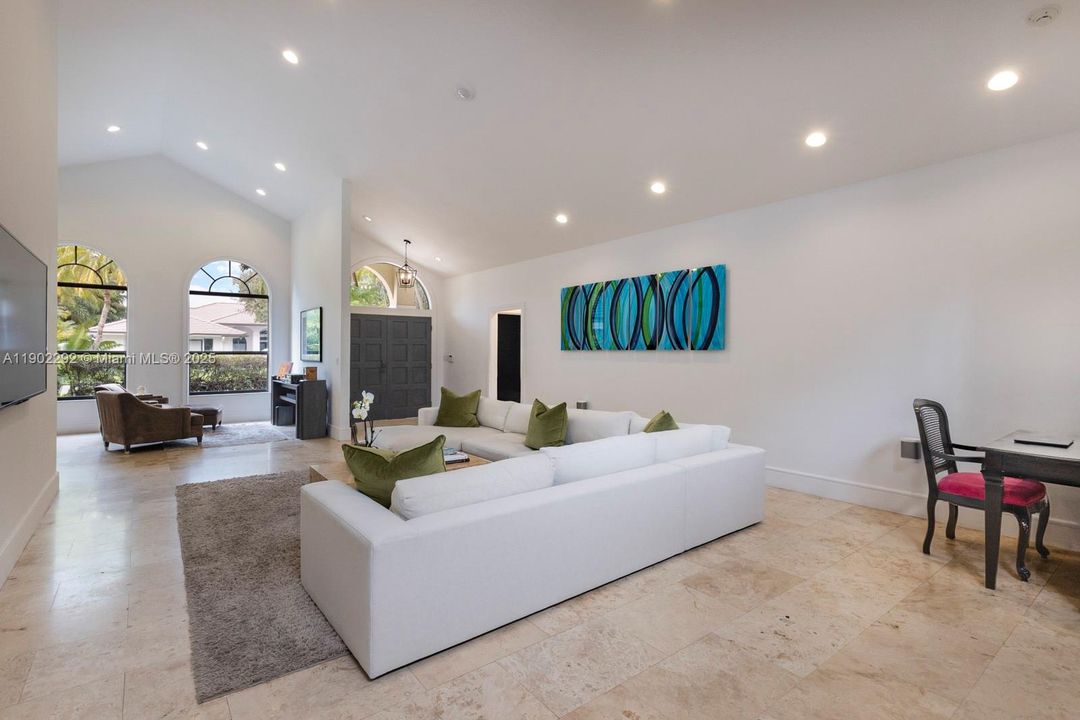 待售: $2,199,999 (4 贝兹, 2 浴室, 3516 平方英尺)