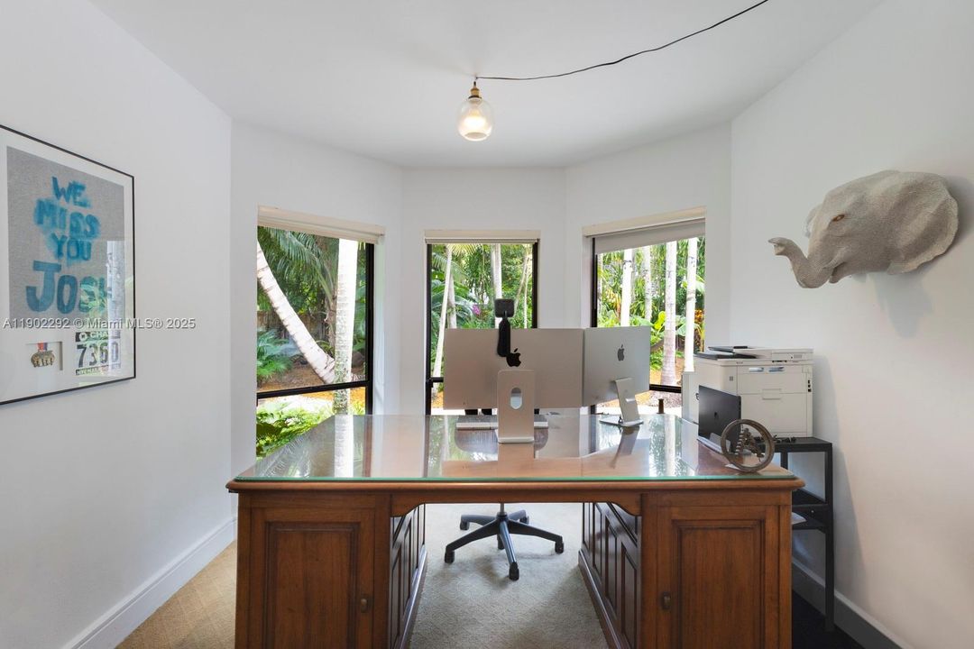 待售: $2,199,999 (4 贝兹, 2 浴室, 3516 平方英尺)