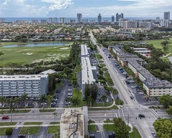 For Rent: $1,600 (1 beds, 1 baths, 785 Square Feet)