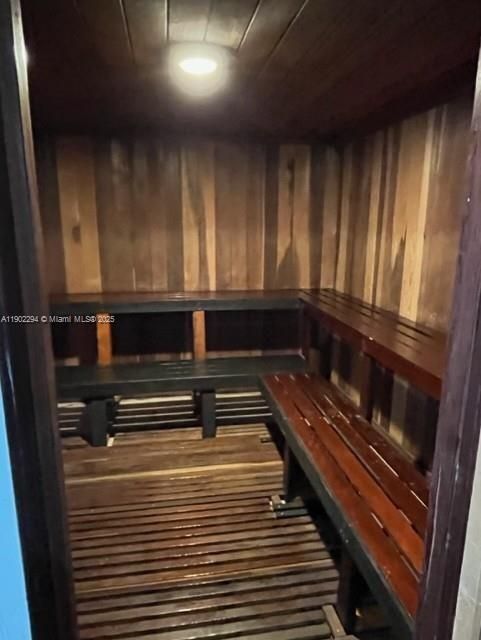 For Rent: $1,600 (1 beds, 1 baths, 785 Square Feet)