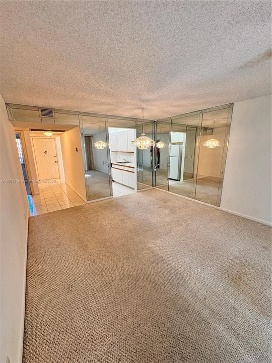 Active With Contract: $1,800 (2 beds, 2 baths, 1100 Square Feet)