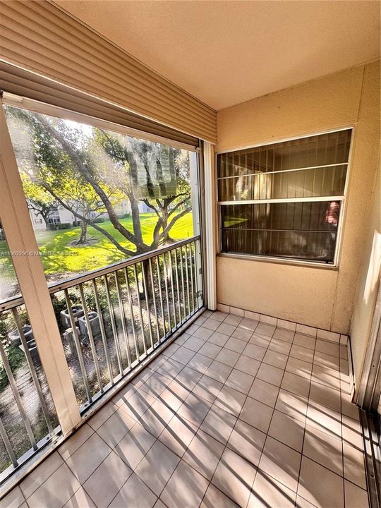 Active With Contract: $1,800 (2 beds, 2 baths, 1100 Square Feet)