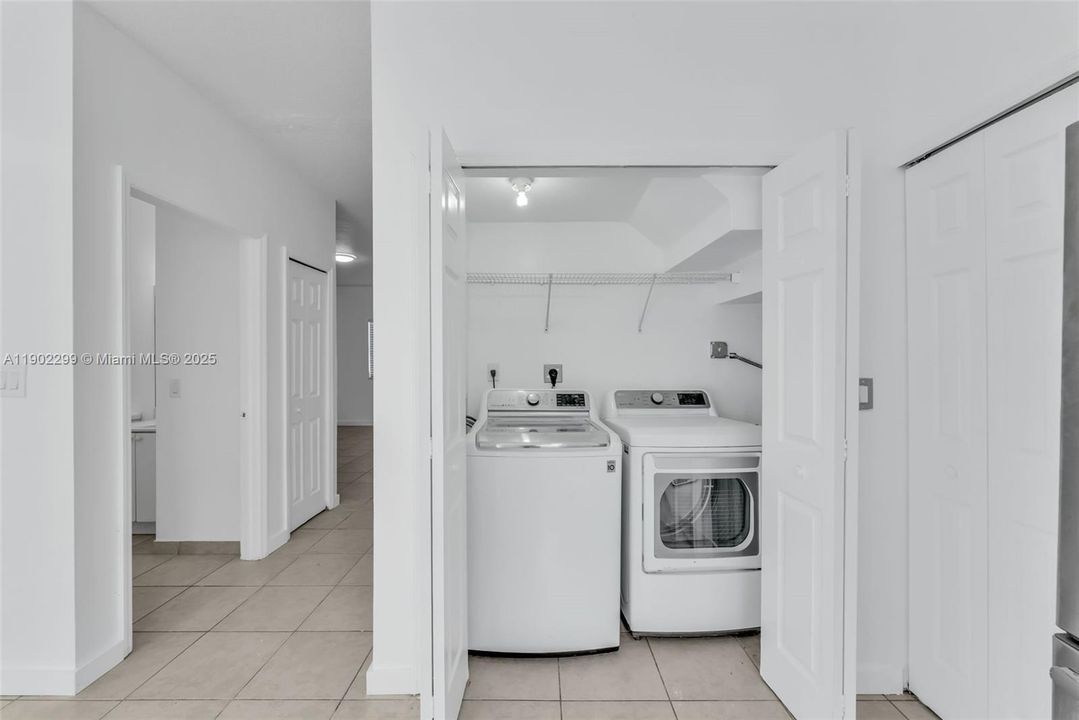 В аренду: $2,200 (3 спален, 2 ванн, 1509 Квадратных фут)