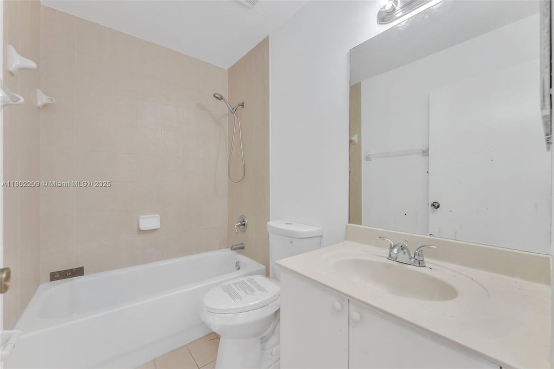 В аренду: $2,200 (3 спален, 2 ванн, 1509 Квадратных фут)