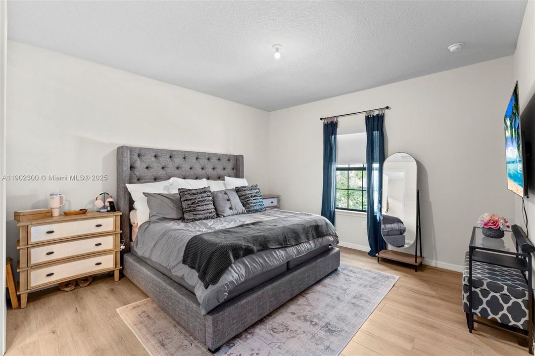 待售: $799,990 (3 贝兹, 2 浴室, 1941 平方英尺)