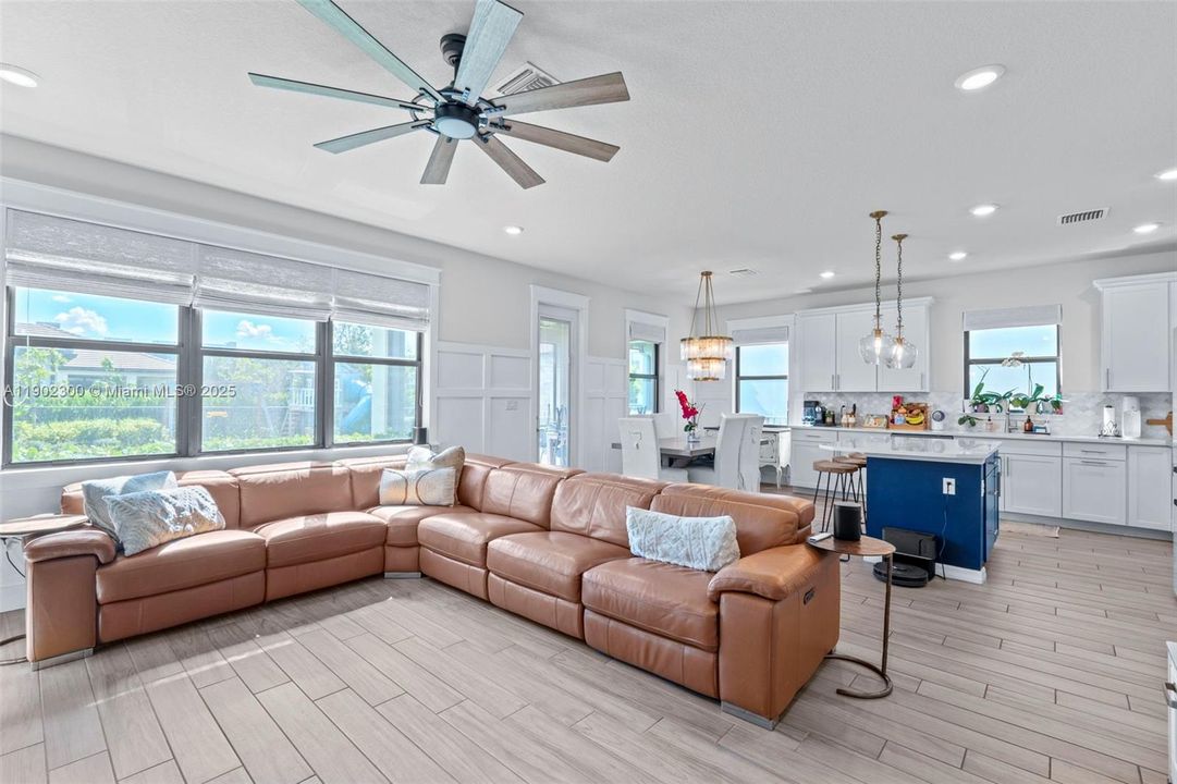 待售: $799,990 (3 贝兹, 2 浴室, 1941 平方英尺)