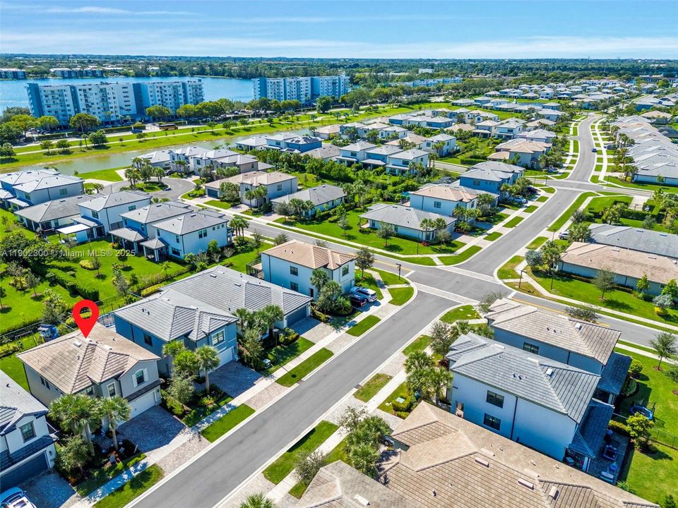 待售: $799,990 (3 贝兹, 2 浴室, 1941 平方英尺)