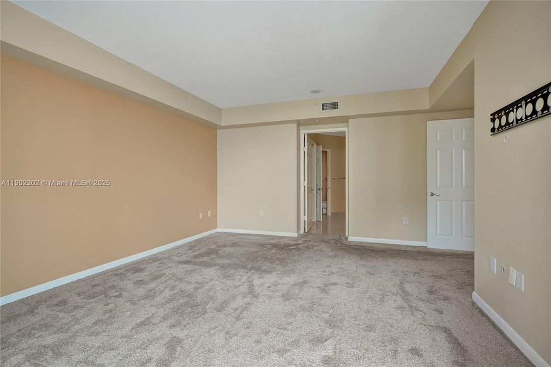 For Sale: $665,000 (2 beds, 2 baths, 1610 Square Feet)