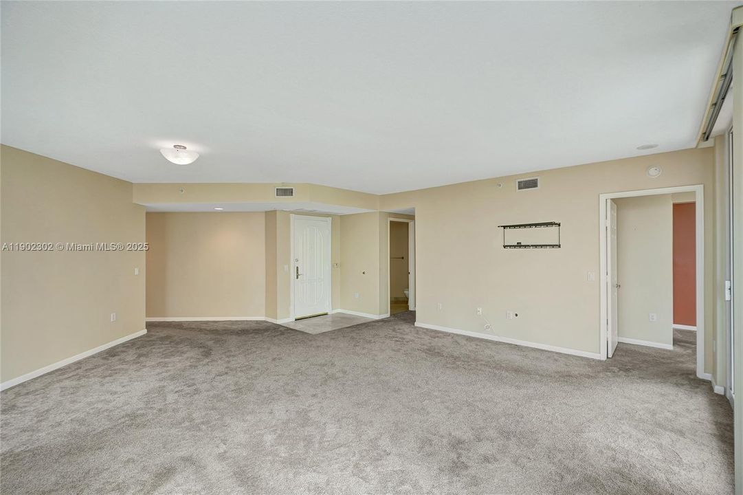 For Sale: $665,000 (2 beds, 2 baths, 1610 Square Feet)