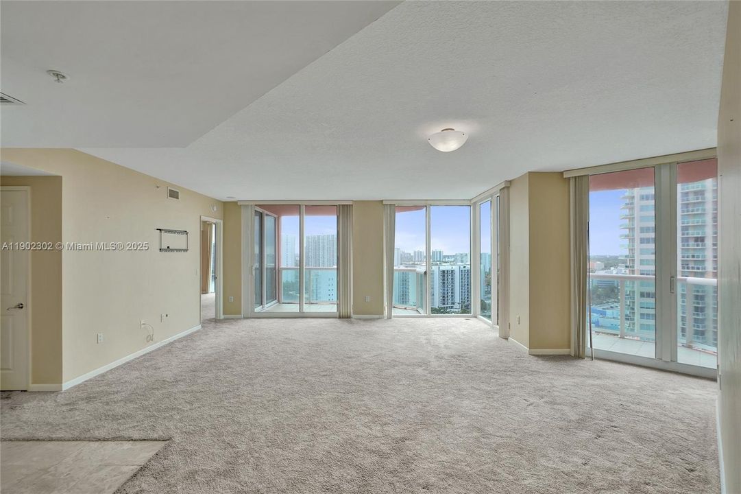 For Sale: $665,000 (2 beds, 2 baths, 1610 Square Feet)