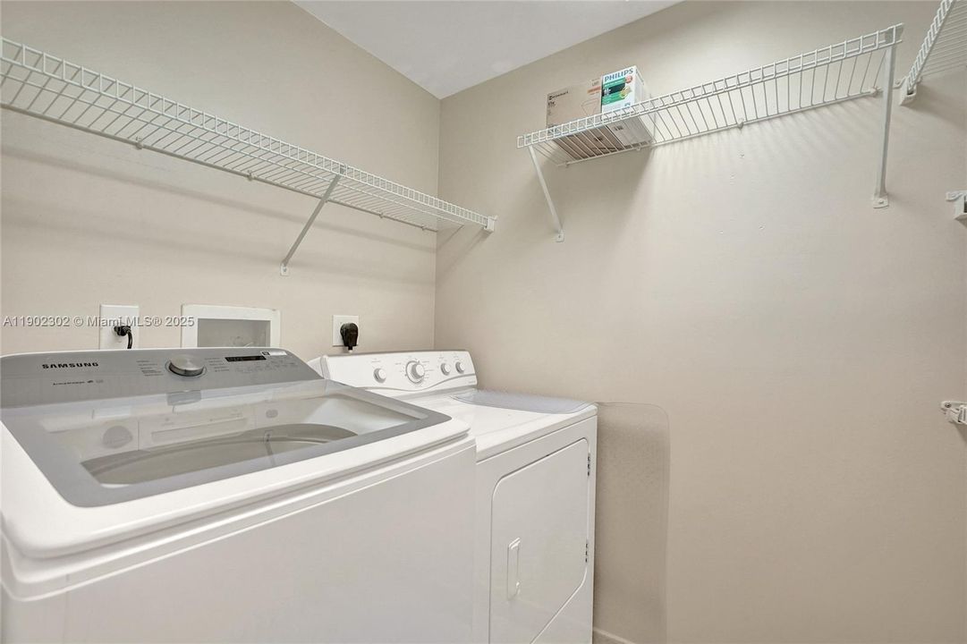 For Sale: $665,000 (2 beds, 2 baths, 1610 Square Feet)