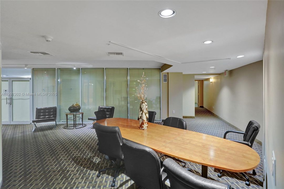 For Sale: $665,000 (2 beds, 2 baths, 1610 Square Feet)