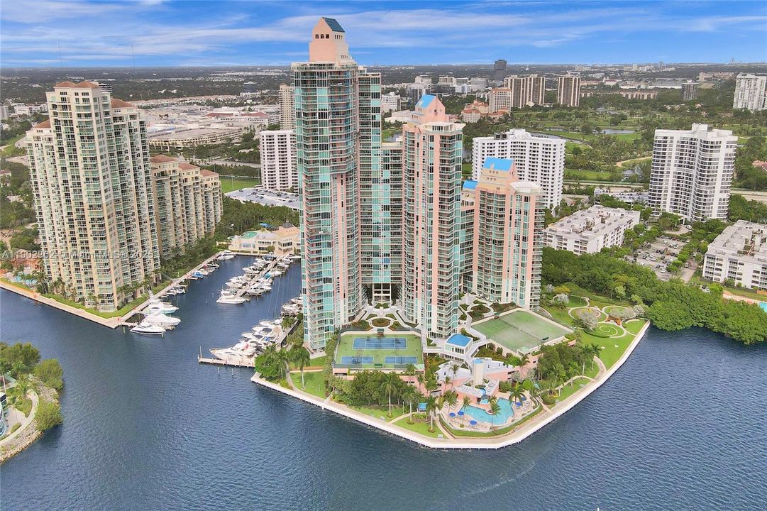 For Sale: $665,000 (2 beds, 2 baths, 1610 Square Feet)