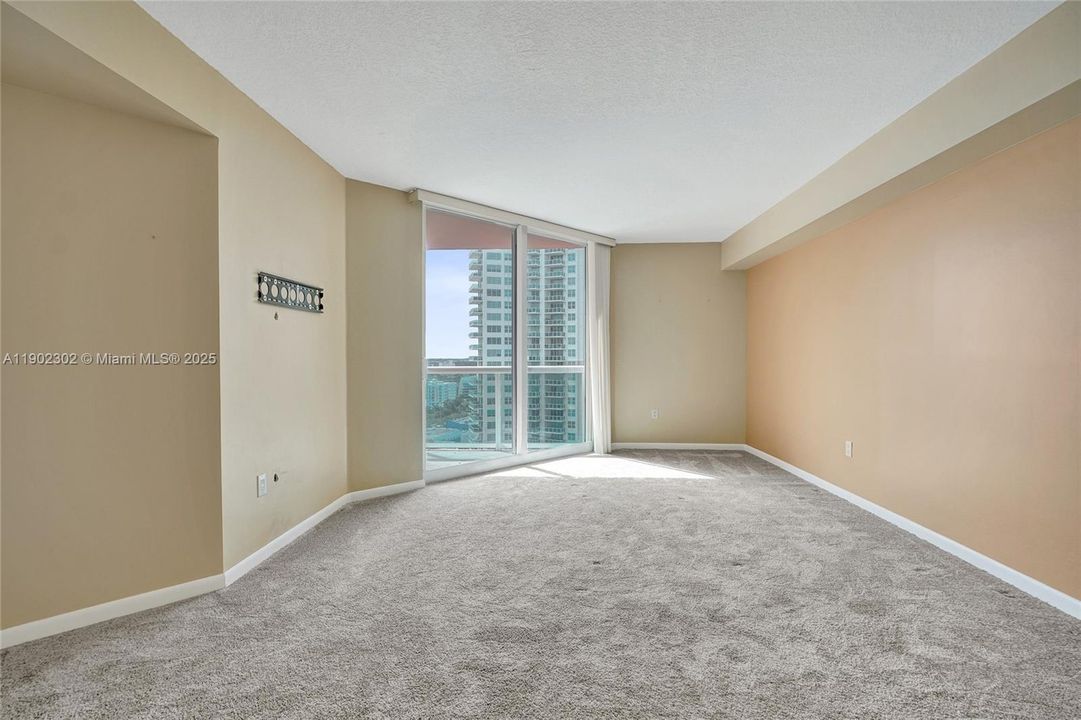 For Sale: $665,000 (2 beds, 2 baths, 1610 Square Feet)