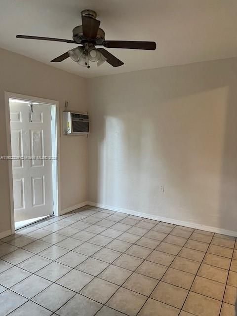 Под контрактом: $1,700 (2 спален, 1 ванн, 1568 Квадратных фут)