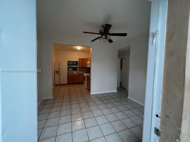 Под контрактом: $1,700 (2 спален, 1 ванн, 1568 Квадратных фут)