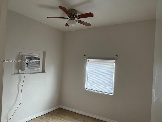 Под контрактом: $1,700 (2 спален, 1 ванн, 1568 Квадратных фут)