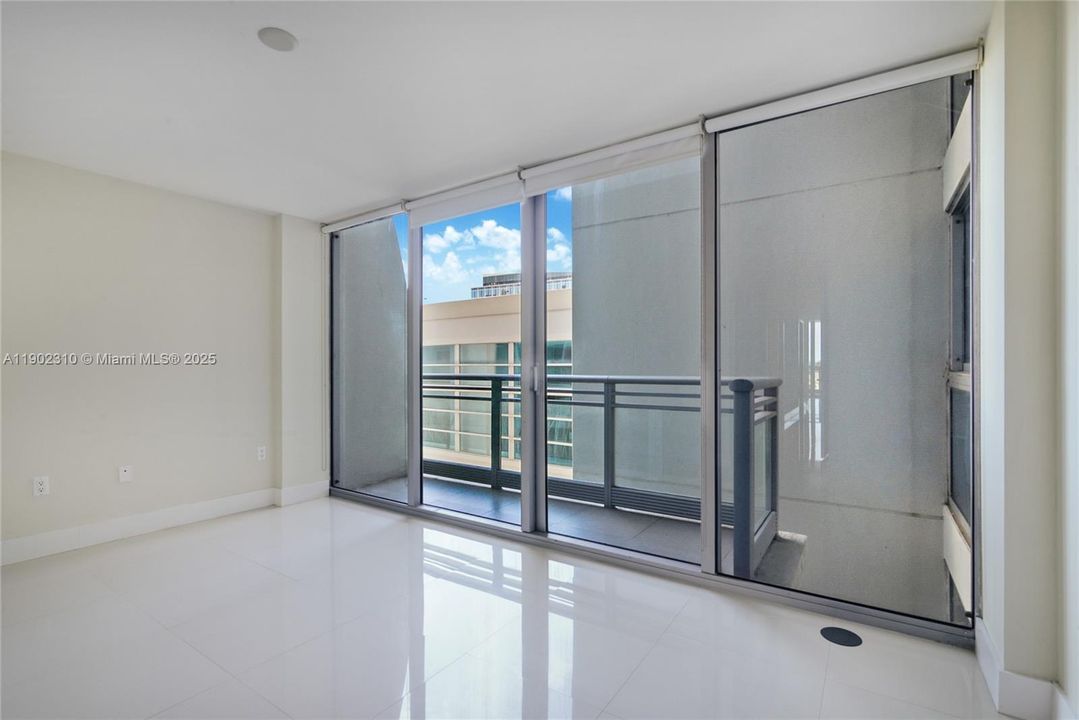 For Sale: $792,000 (2 beds, 3 baths, 1552 Square Feet)