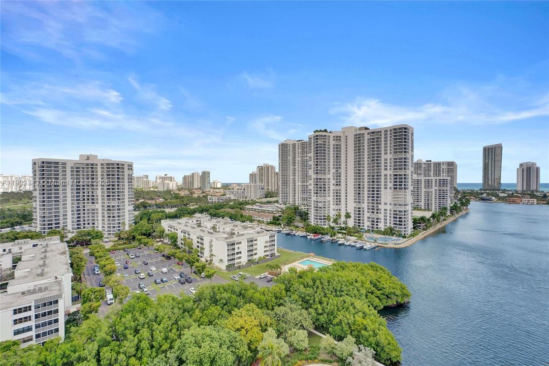 For Sale: $648,000 (2 beds, 2 baths, 1610 Square Feet)