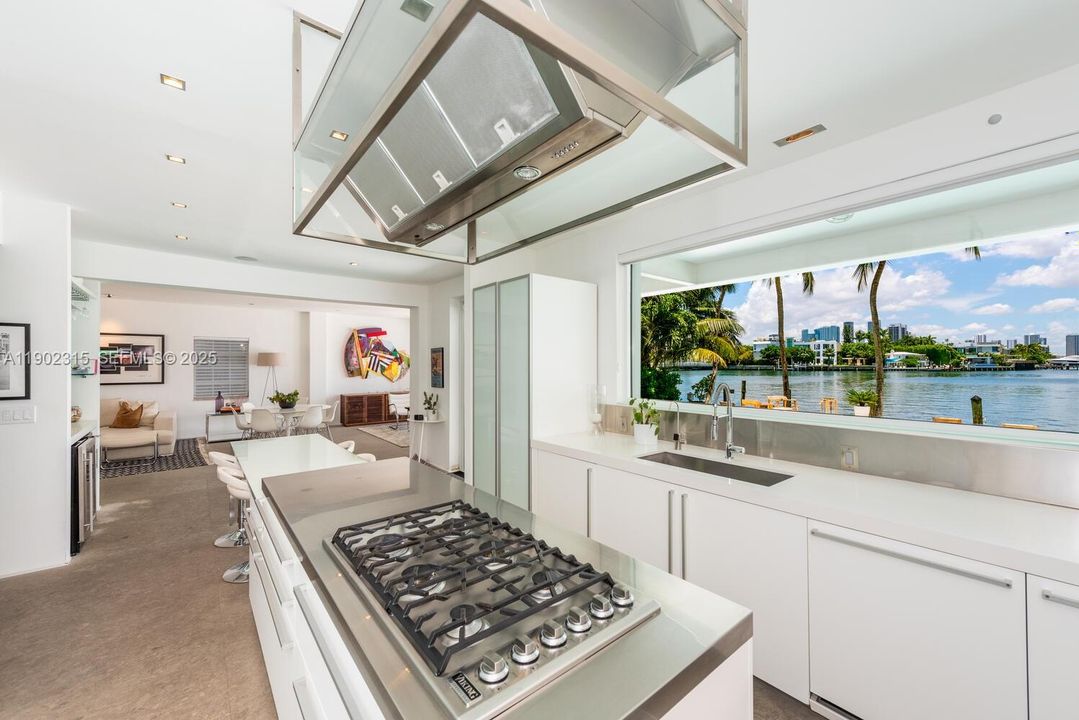 En Venta: $13,900,000 (3 camas, 3 baños, 3178 Pies cuadrados)