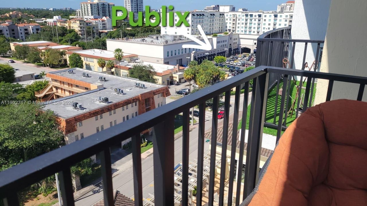 Recently Rented: $2,400 (1 beds, 1 baths, 831 Square Feet)