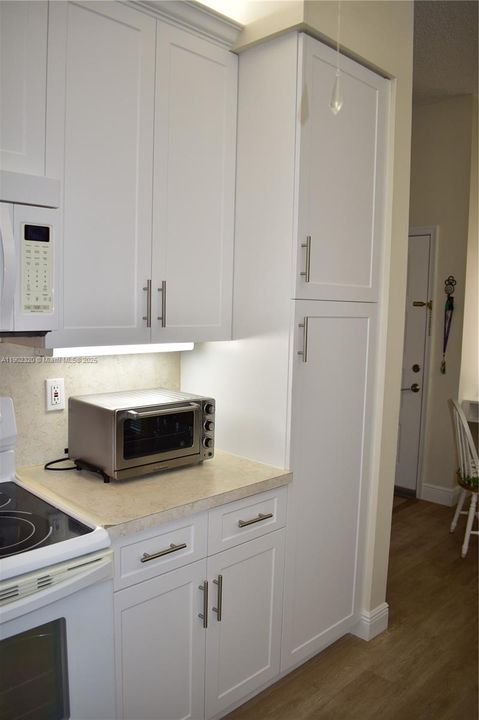 For Sale: $169,000 (2 beds, 2 baths, 1215 Square Feet)