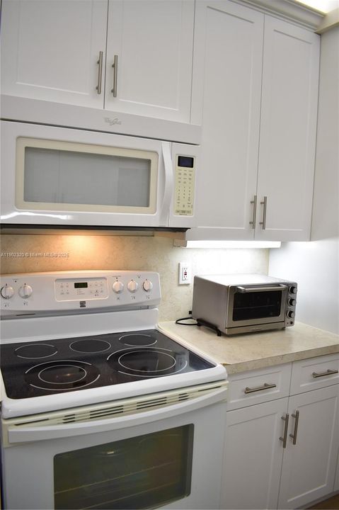 For Sale: $169,000 (2 beds, 2 baths, 1215 Square Feet)